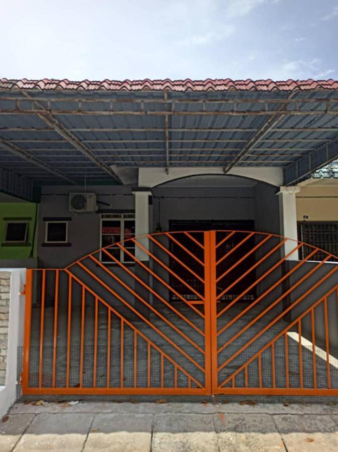 Homestay Musafir Kuala Kangsar Exterior foto