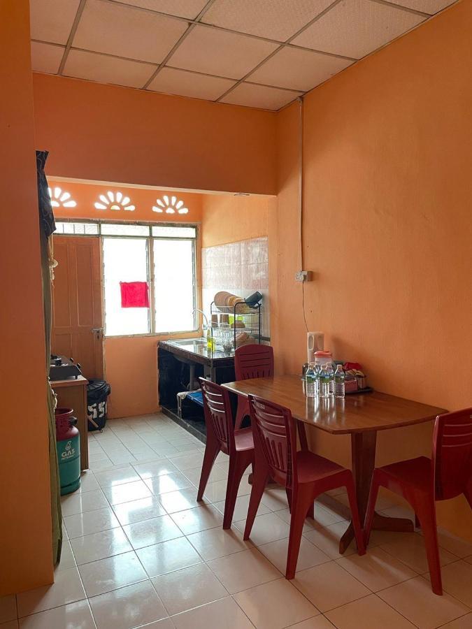 Homestay Musafir Kuala Kangsar Exterior foto